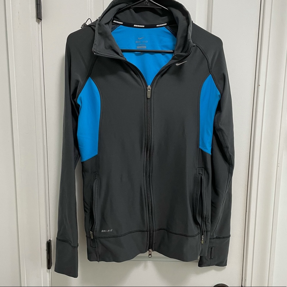 Nike Dry-Fit workout sweater